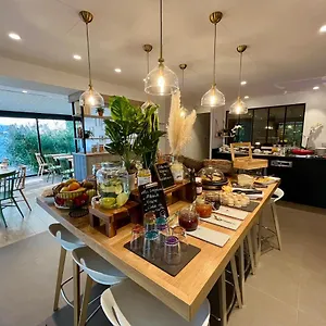 Hotel Campanile Orange Centre Sortie 21 Sur A7 A9